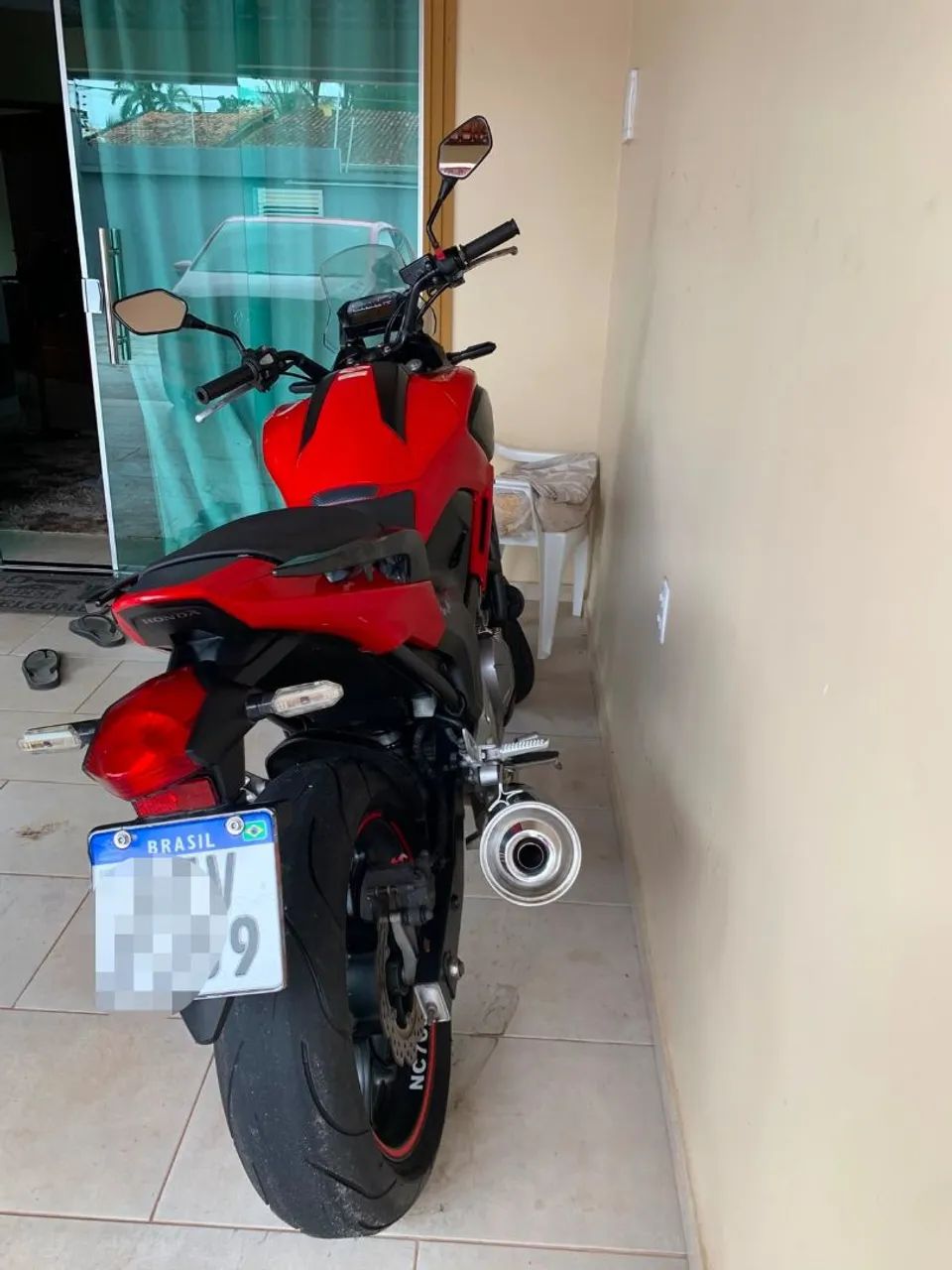 Vendo Honda nc 700 2013 vermelha com 72 mil km - Foto 2