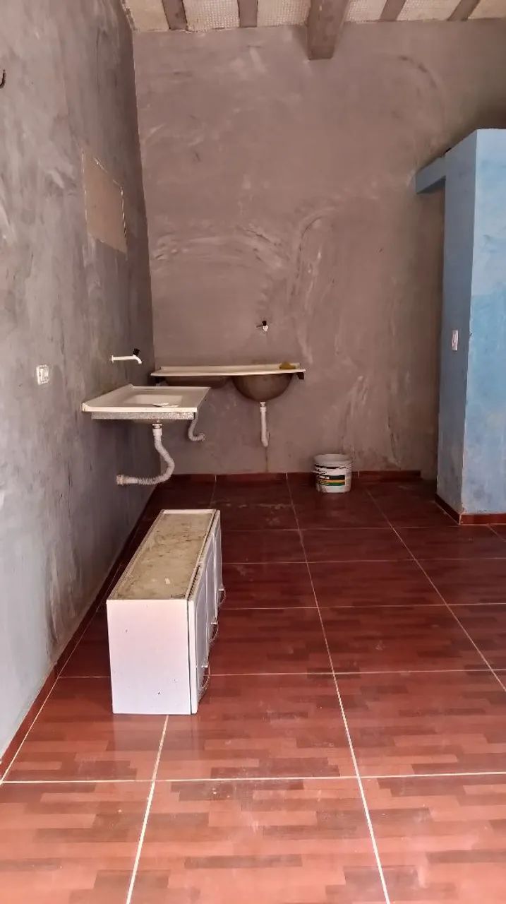 Aluga-se Casa na Raposa