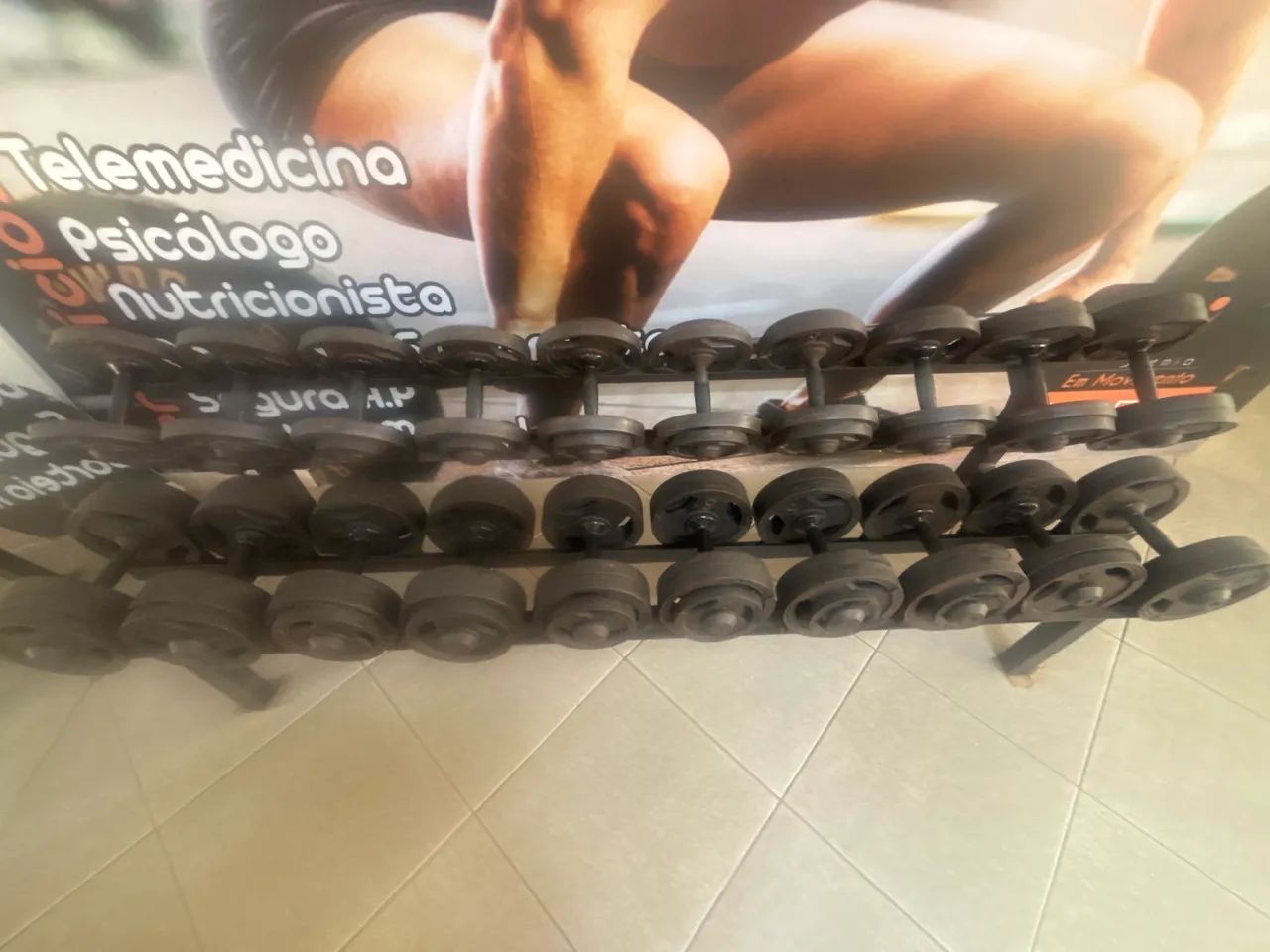 Vendo jogo de dumbells 