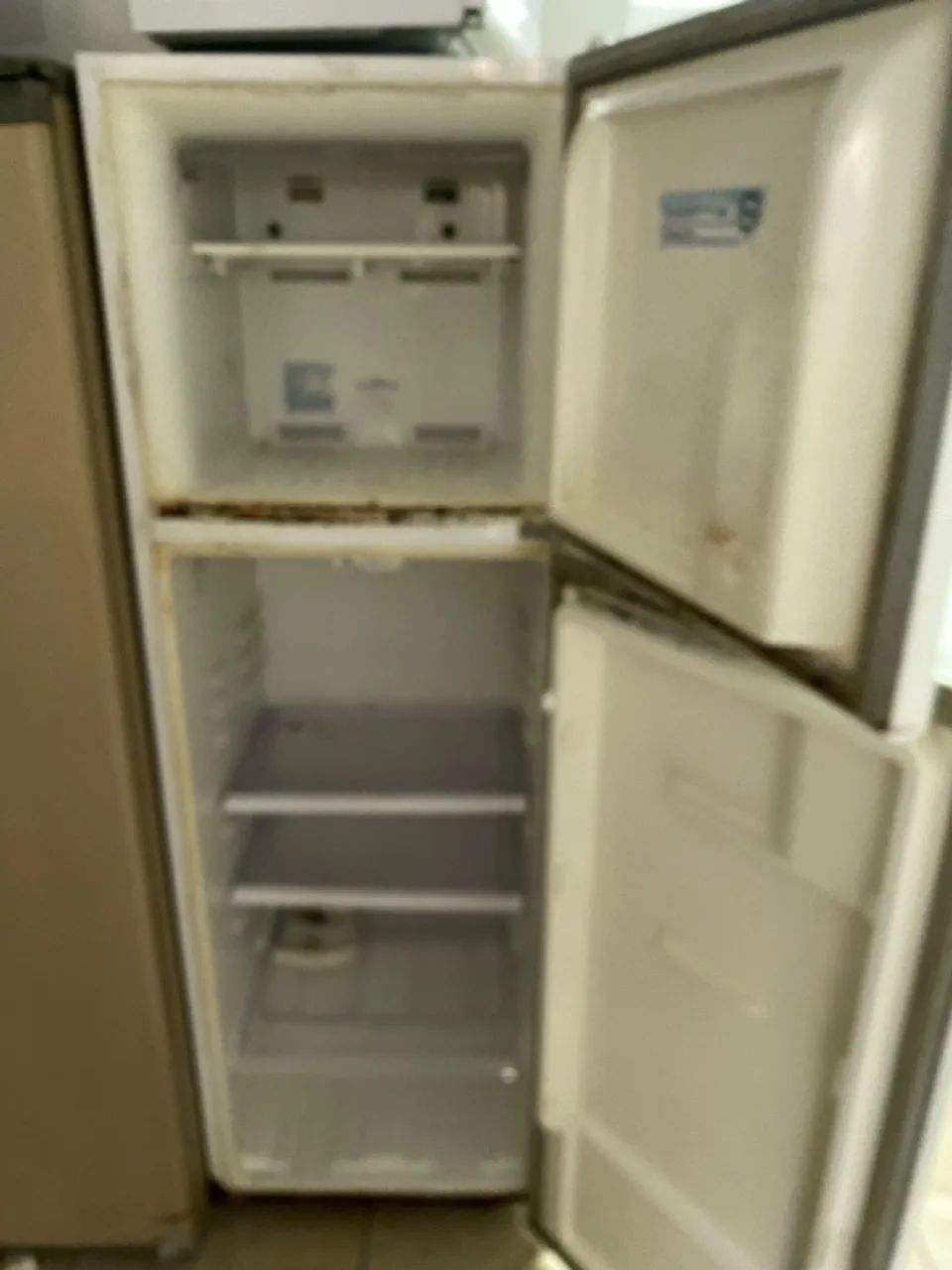 Geladeiras com defeito. - Foto 4