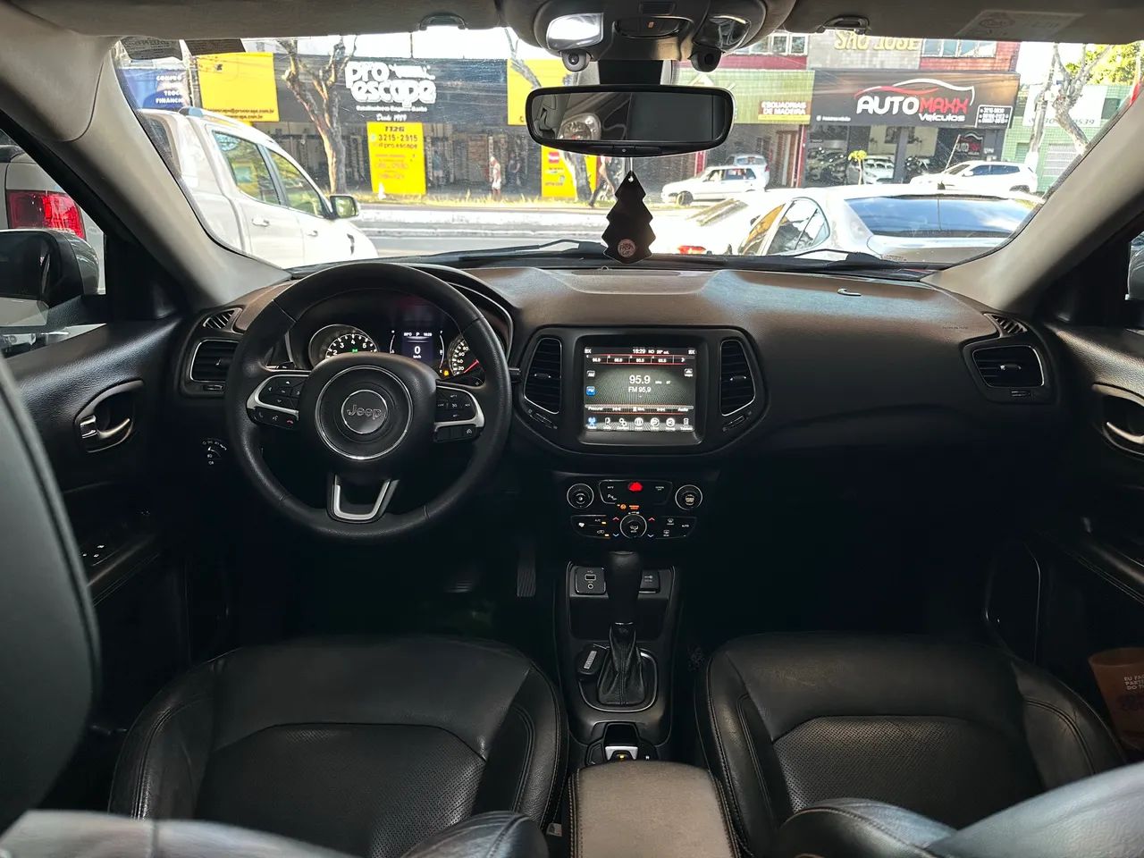 Jeep Compass Longitude 2.0 4X2 Flex 16V Aut. 2017 - Foto 4