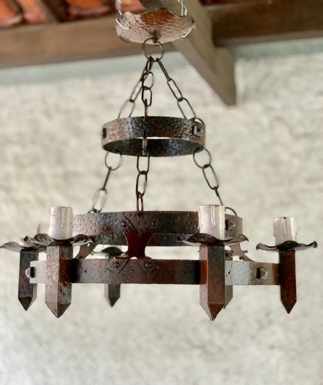 Lustre antigo estilo medieval 
