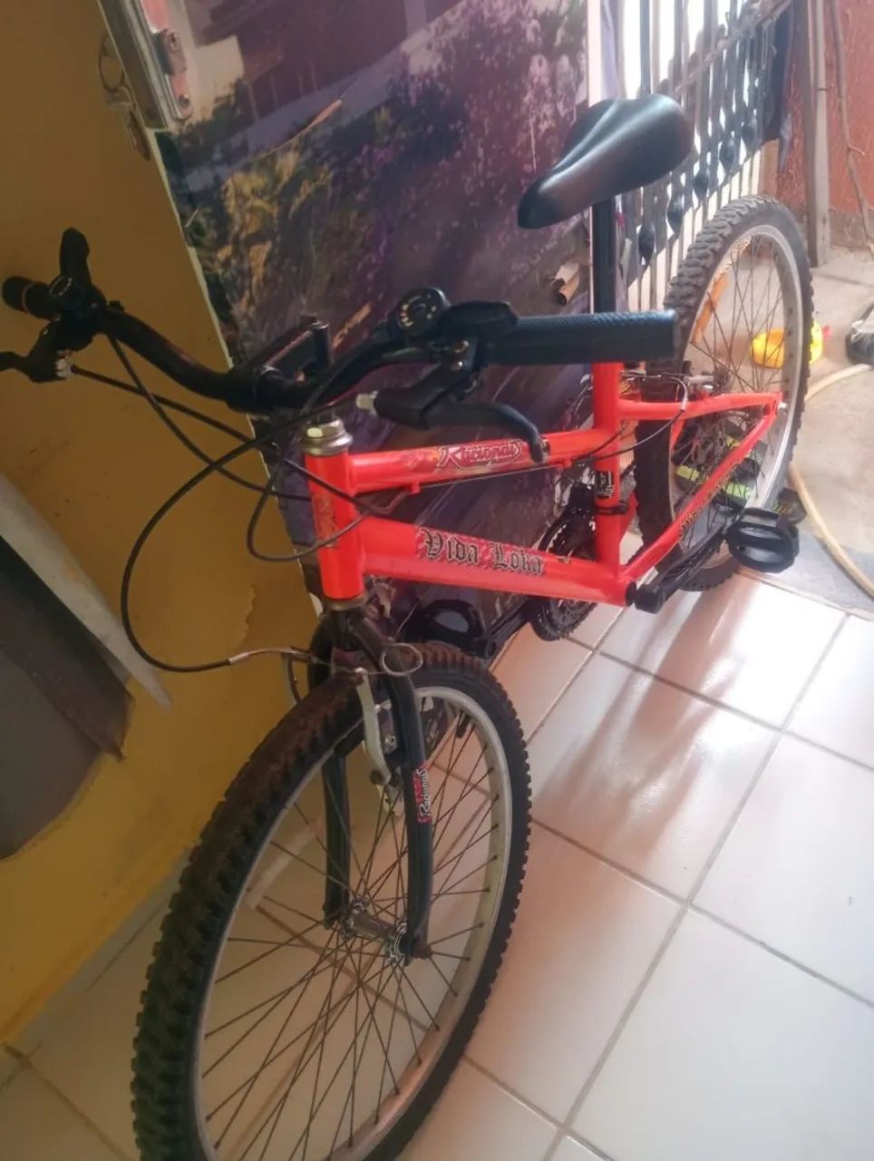 Bicicleta  Aro 24 semi nova - Foto 2