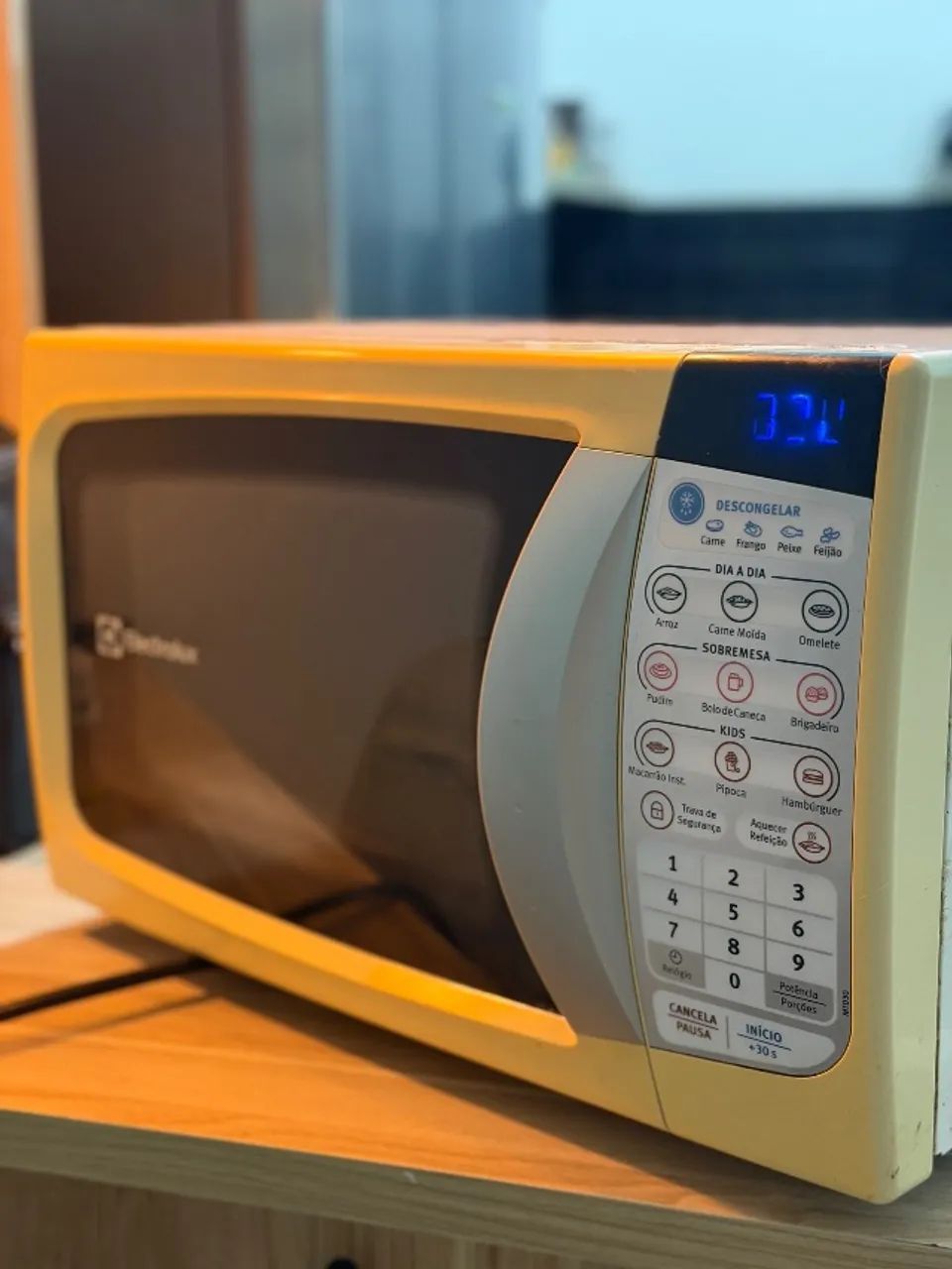 Microondas Electrolux Perfeito Estado - Foto 3