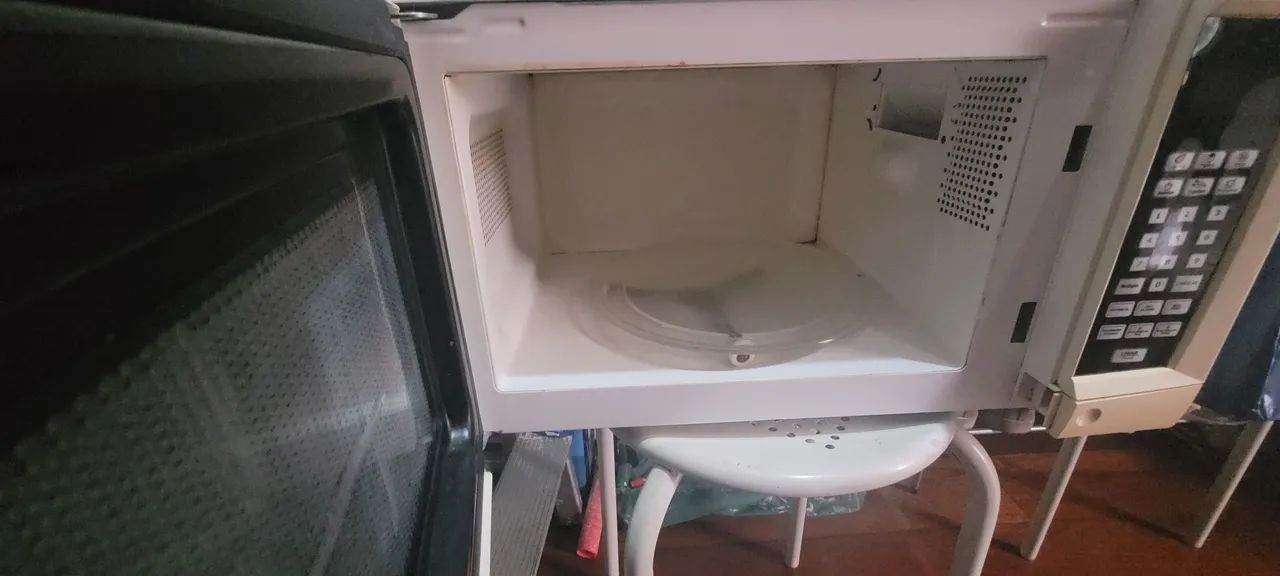 Micro-ondas Philco usado 20L - Foto 2