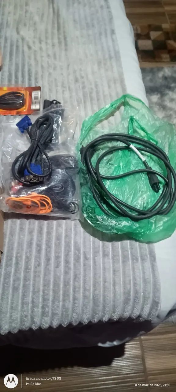 Various items (Decluttering)65675292330626124