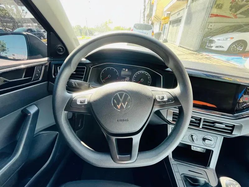 Volkswagen Polo Track 1.0 Flex 12V 5p, foto 14 de 18