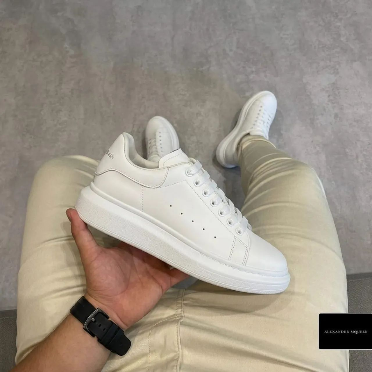 Alexander McQueen branco ou preto  - Foto 2