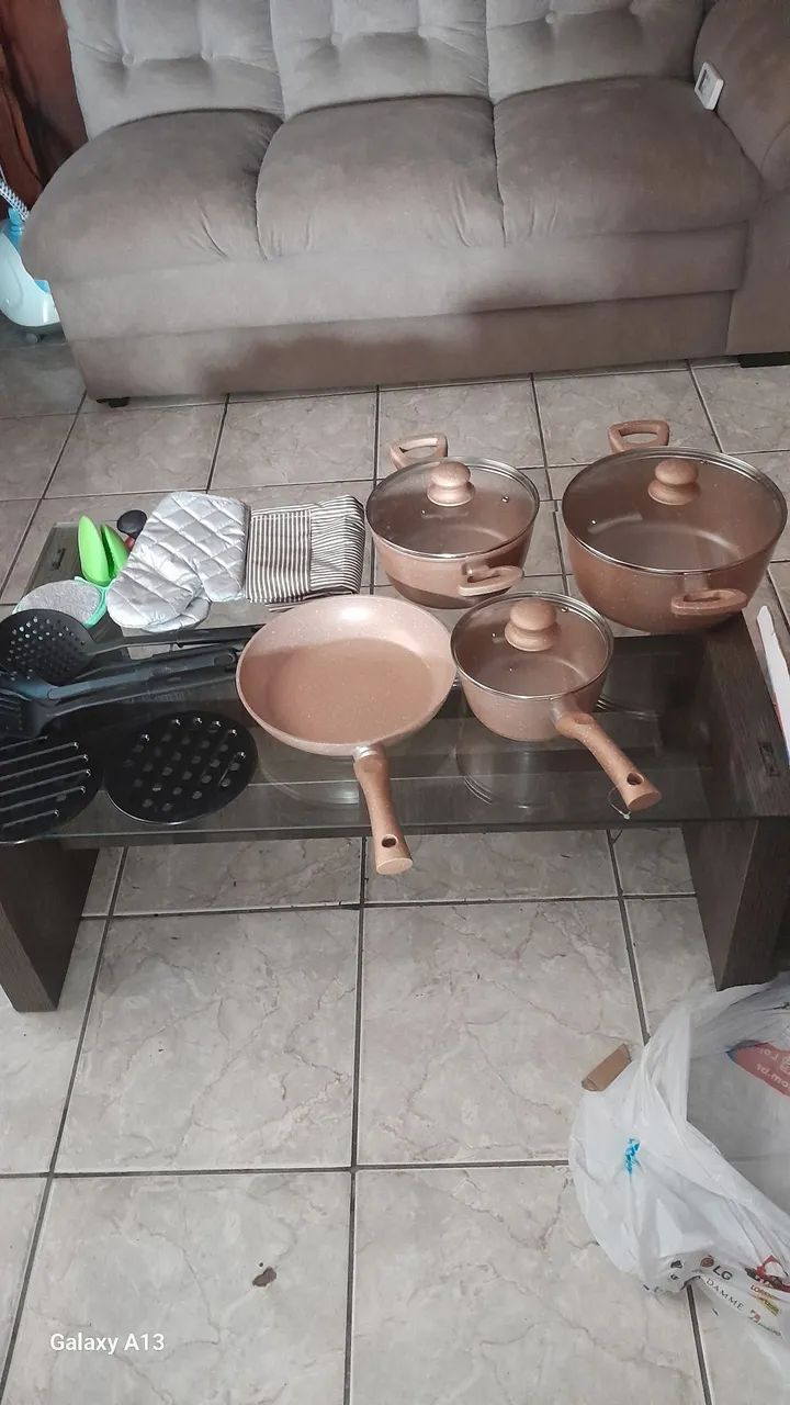 Vendo panelas novas na caixa - Foto 5