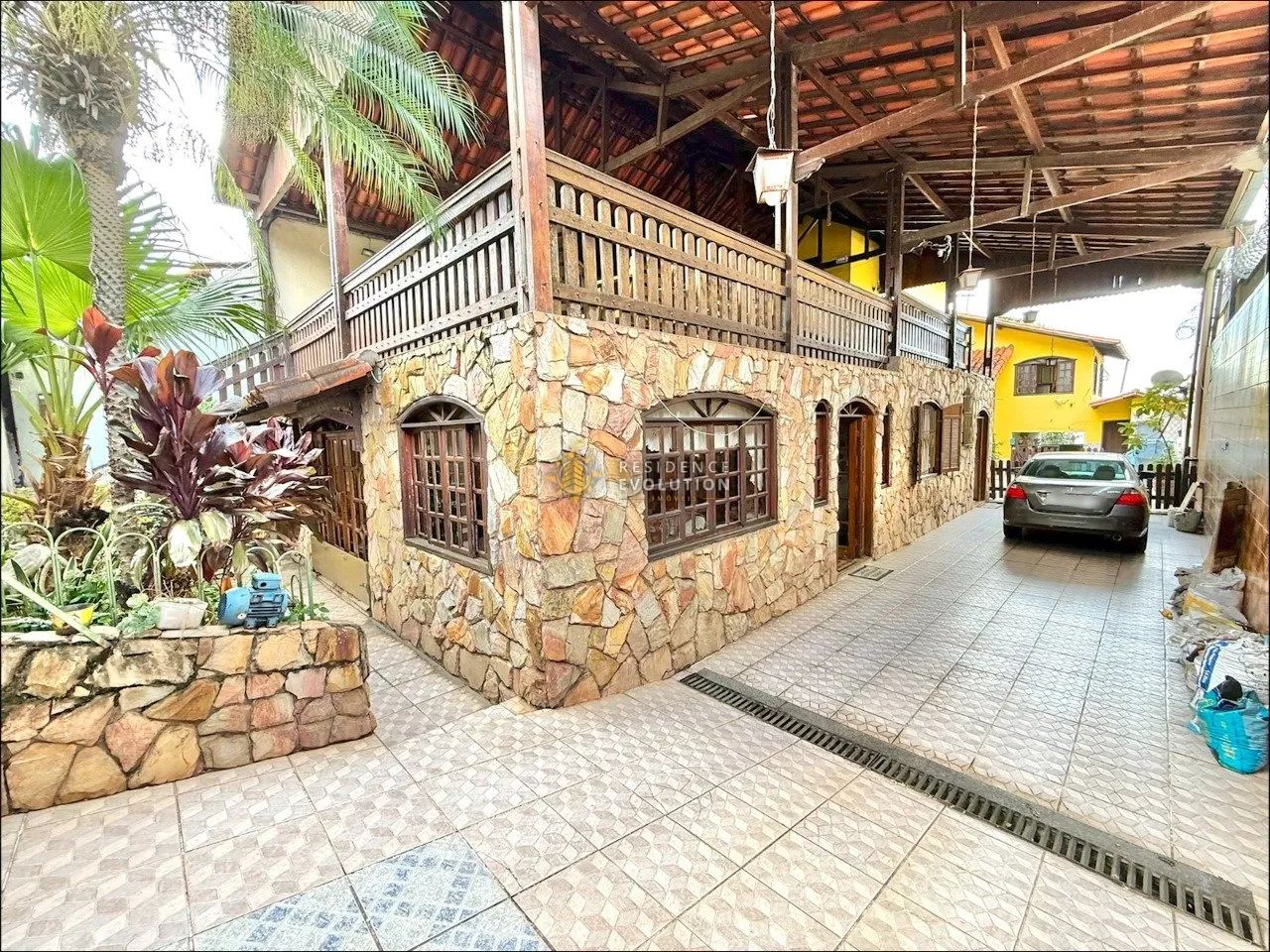 Casa Duplex com Armários Planejados