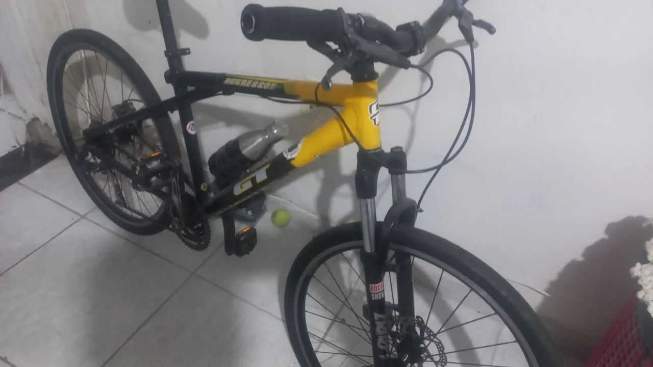 Bicicleta GT AGRESSSOR 1.0 