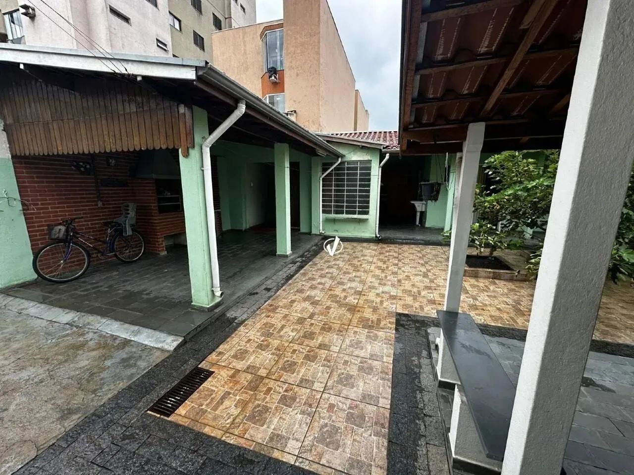 CASA À VENDA - CENTRO - PINDAMONHANGABA/SP