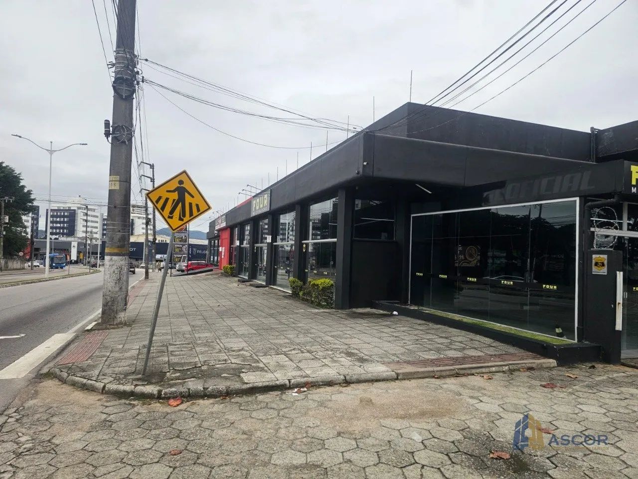 GALPÃO COMERCIAL PARA LOCAÇÃO NA AVENIDA IVO SILVEIRA - FLORIANÓPOLIS - Foto 2