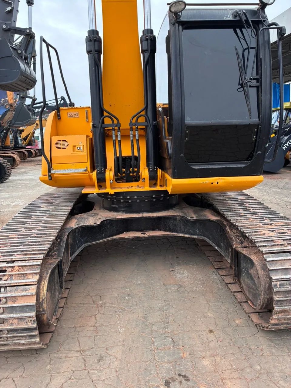 Escavadeira 22T JCB 2022 6500h - Foto 4