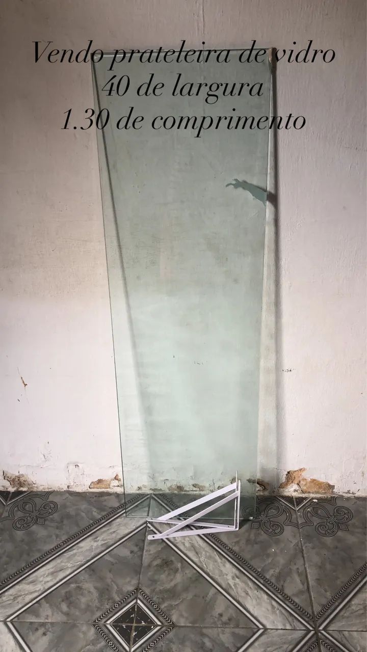 Prateleira de vidro com mão francesa  - Foto 2