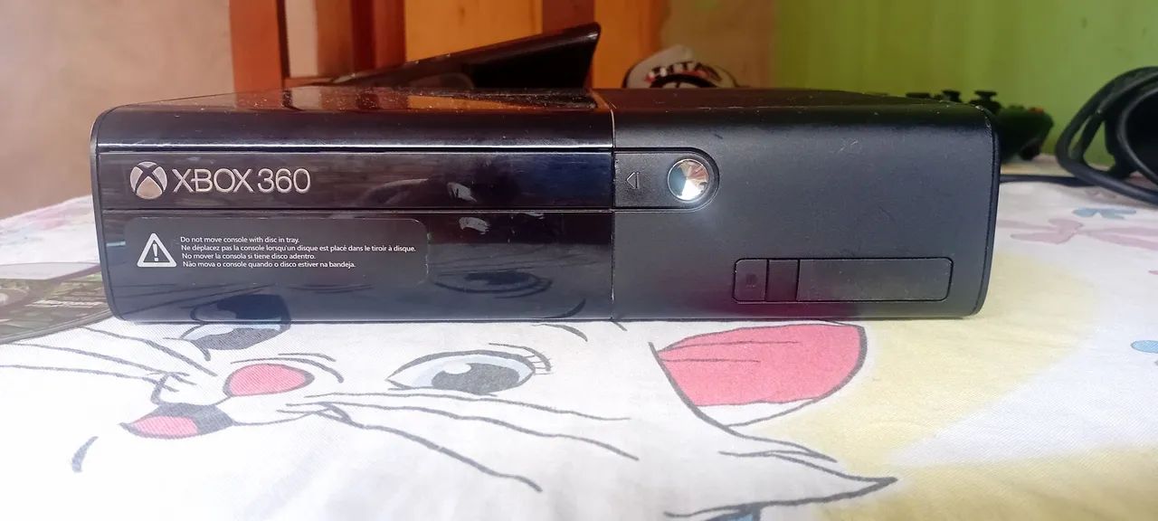 Xbox 360 Super Slim + Kinect + 4 Controles + Jogos - Foto 2