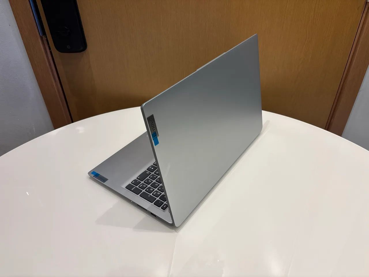 Notebook Lenovo core i3 12ª geração novíssimo - Notebooks