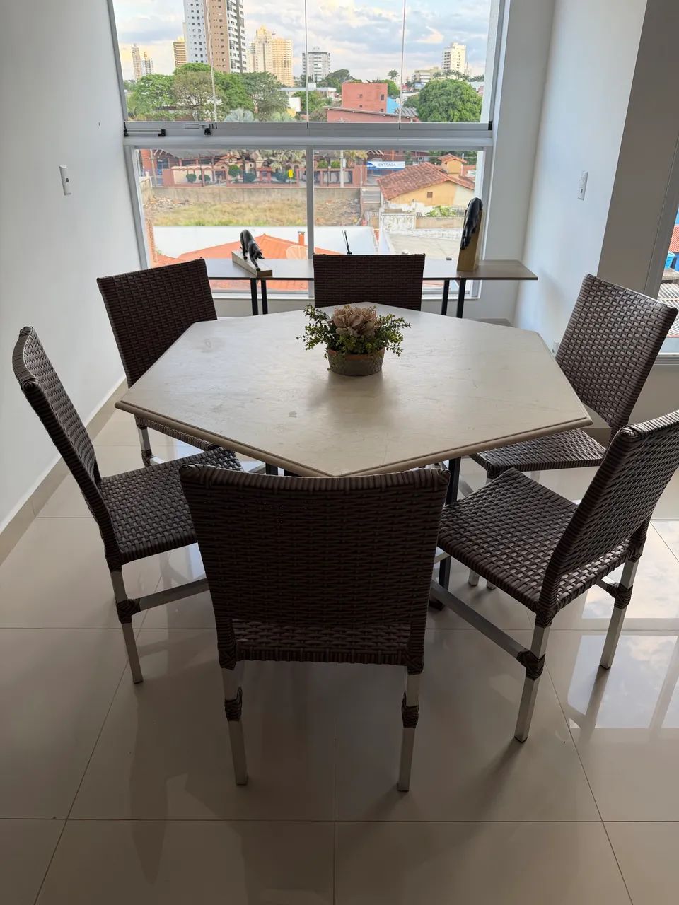 Mesa com 6 lugares 