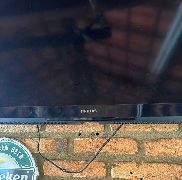 Tv Philips vendo ou troco . 32 polegadas  - Foto 2