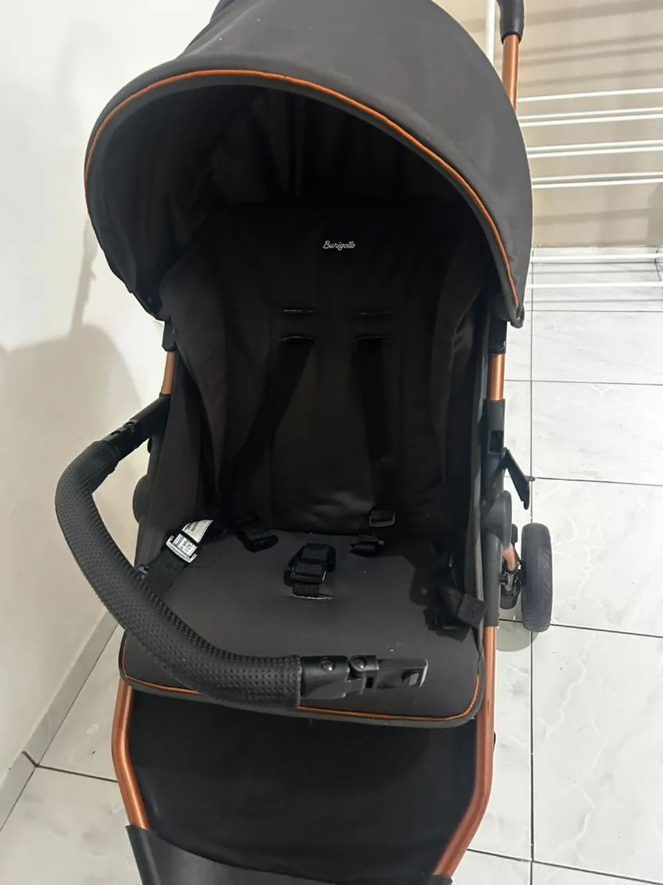 Carrinho de bebê novíssimo 