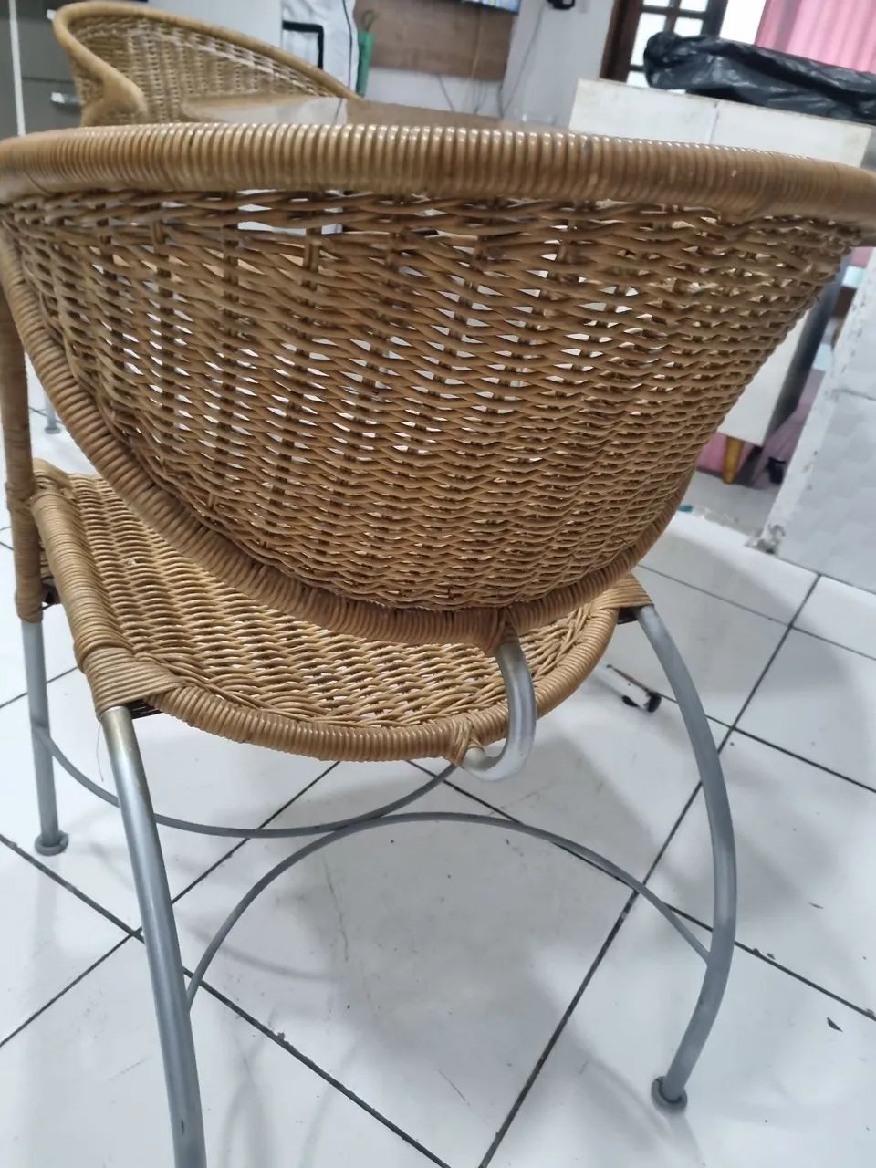 Mesa com 4 cadeiras  - Foto 3