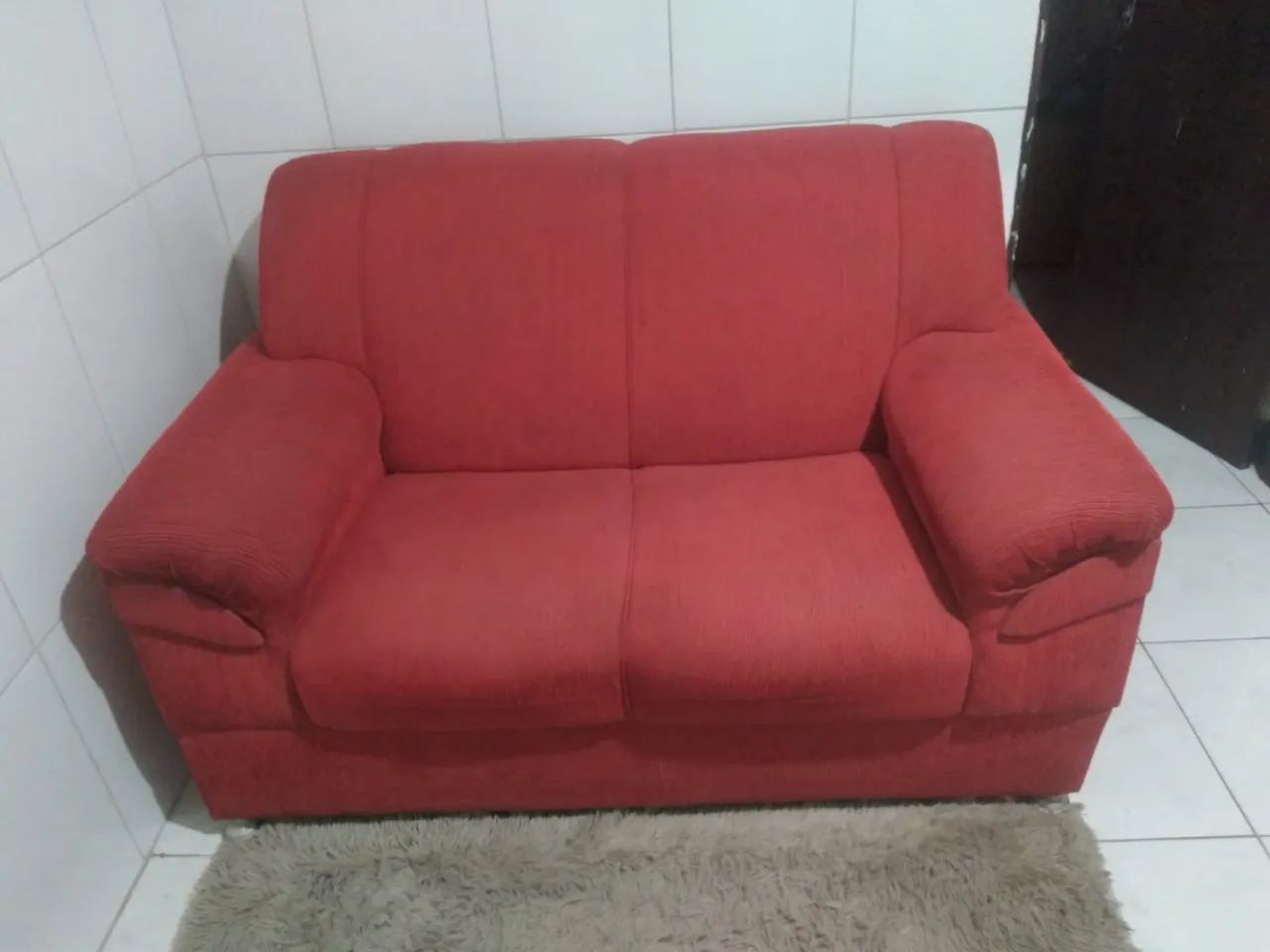 Vendo sofá de 2 lugares 