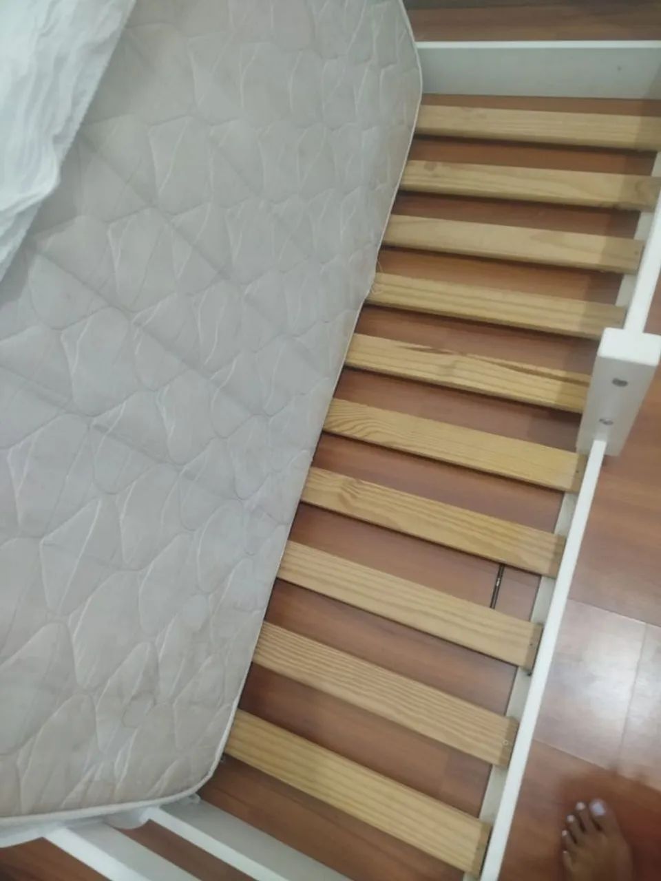 Cama Montessoriana com colchão usado  - Foto 2