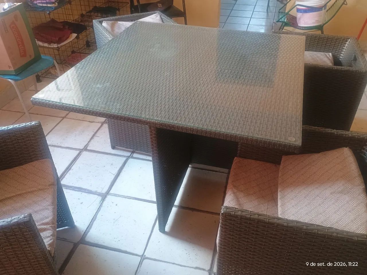 CONJUNTO DE MESA COM POLTRONA - Foto 2