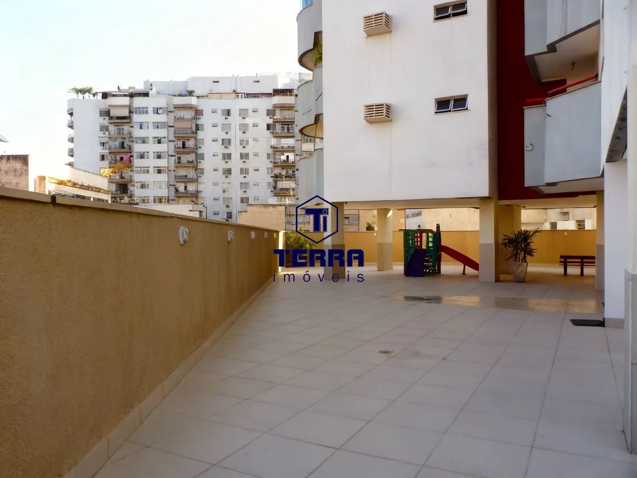 Apartamento 2 Quartos com Suíte à Venda em Icaraí  Reformado e com Vaga - Foto 4