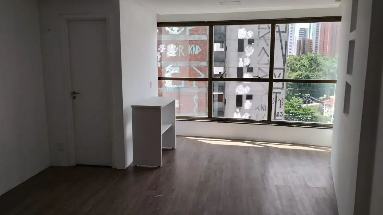 Oportunidade! Sala 27m² com Vaga e WC Privativo em Empresarial Estruturado - Foto 2