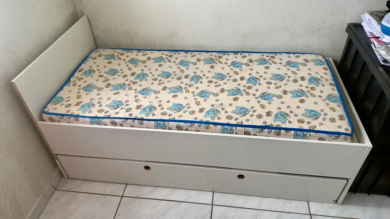 Mini cama com auxiliar 
