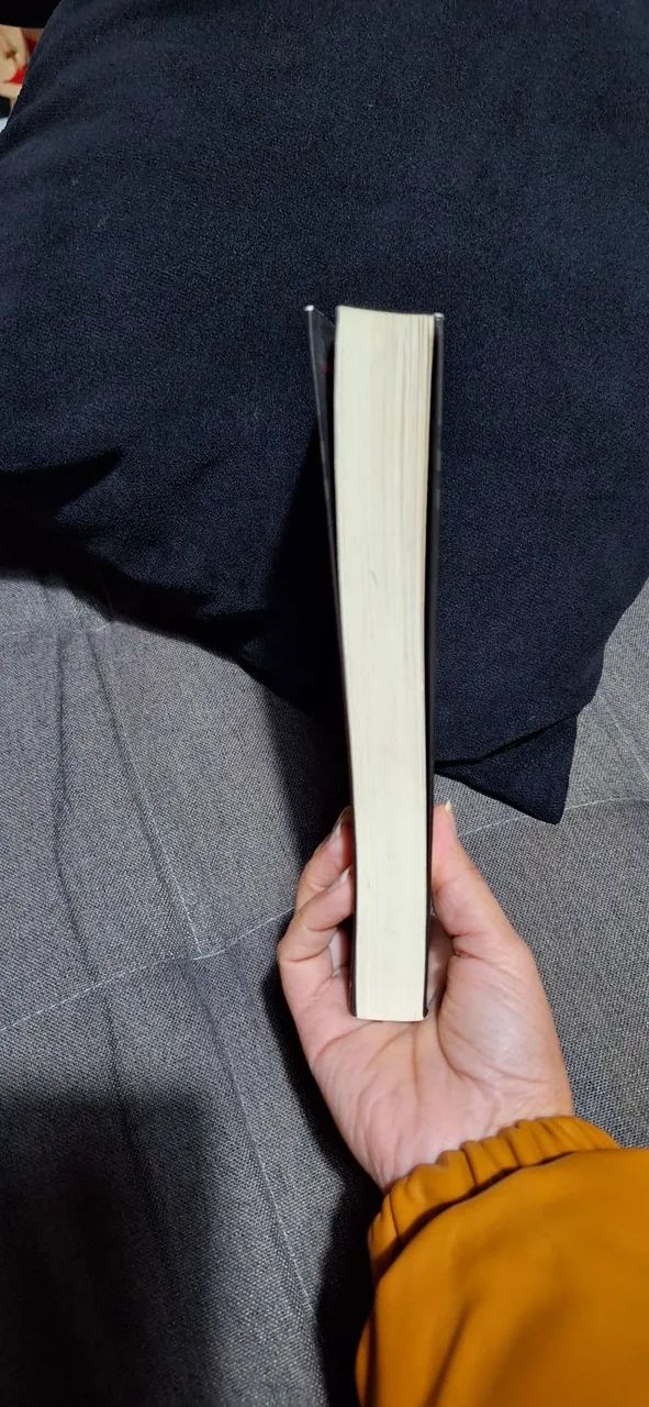 Livro Jogos Vorazes Suzanne Collins - Foto 4