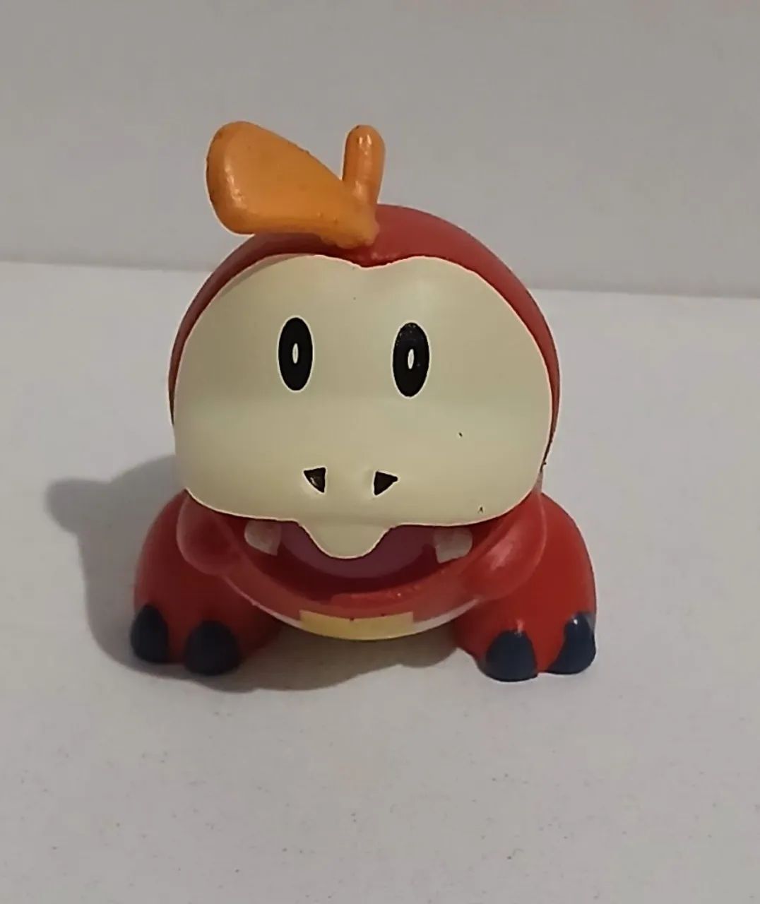 BONECO MINIATURA POKEMON FUECOCO