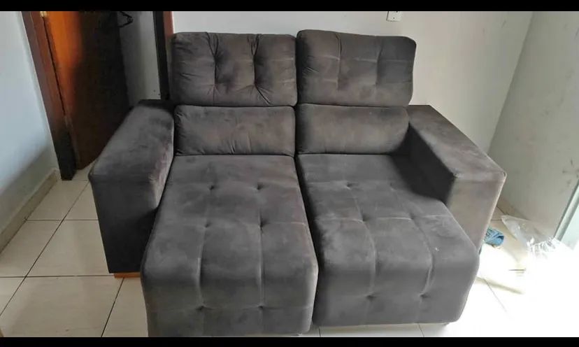 Sofá retrátil reclinável 
