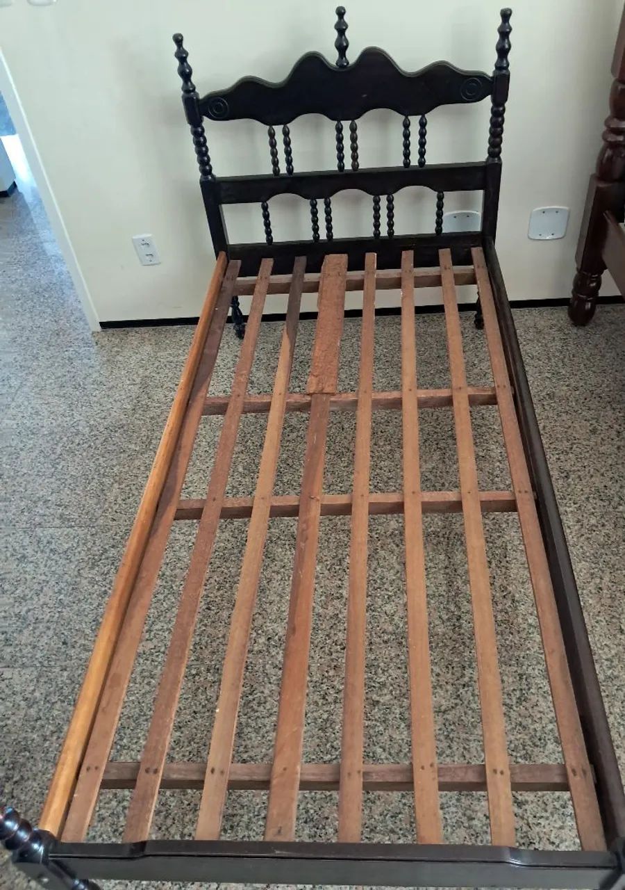 CAMA  SOLTEIRO TODA EM MADEIRA  - Foto 5
