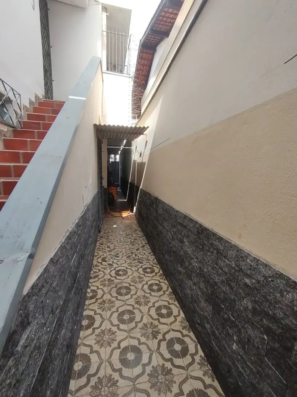 Casa com 9 Kitnets todas alugadas - Renda Certa - Foto 2