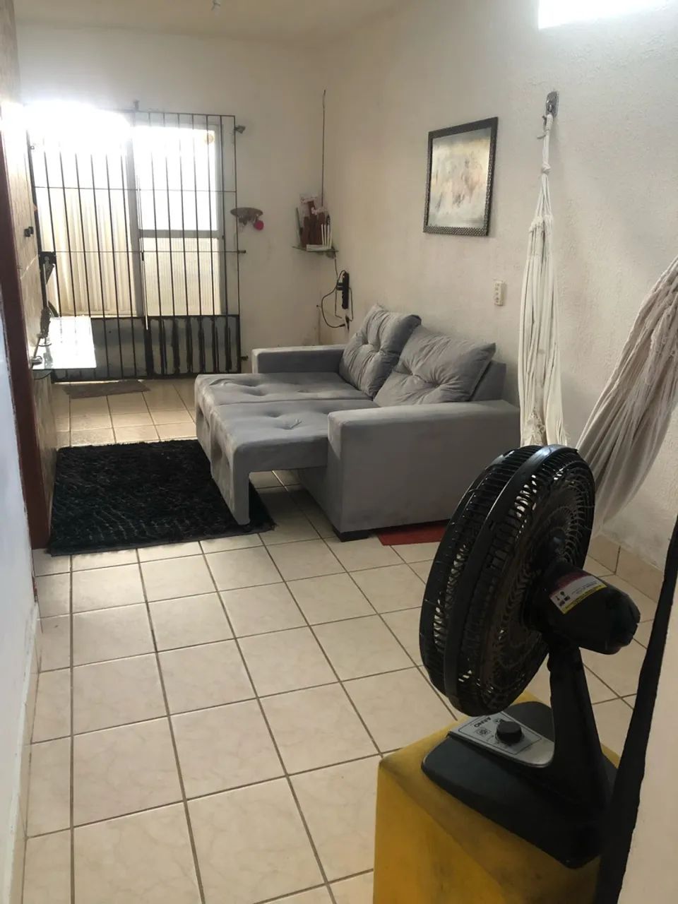 ALUGO QUARTO NO BONGI 