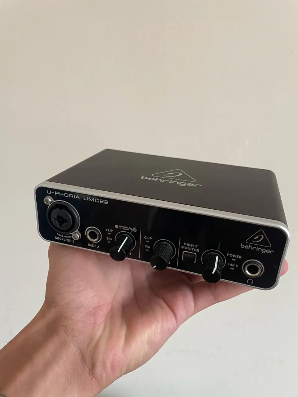 Behringer UMC22
