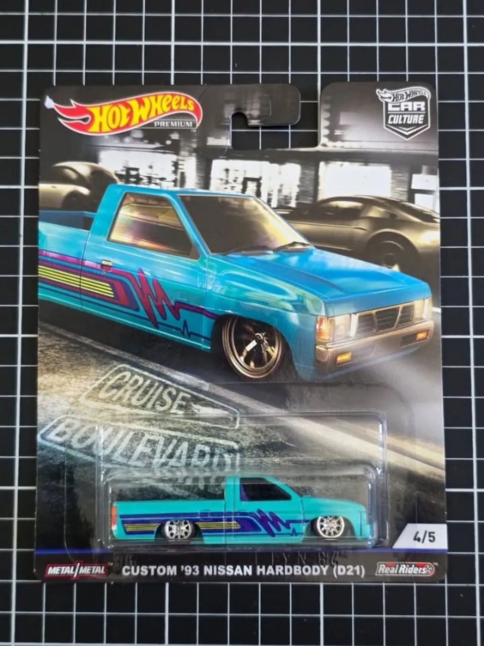 '93 Nissan Hardbody Azul - Hot Wheels Premium