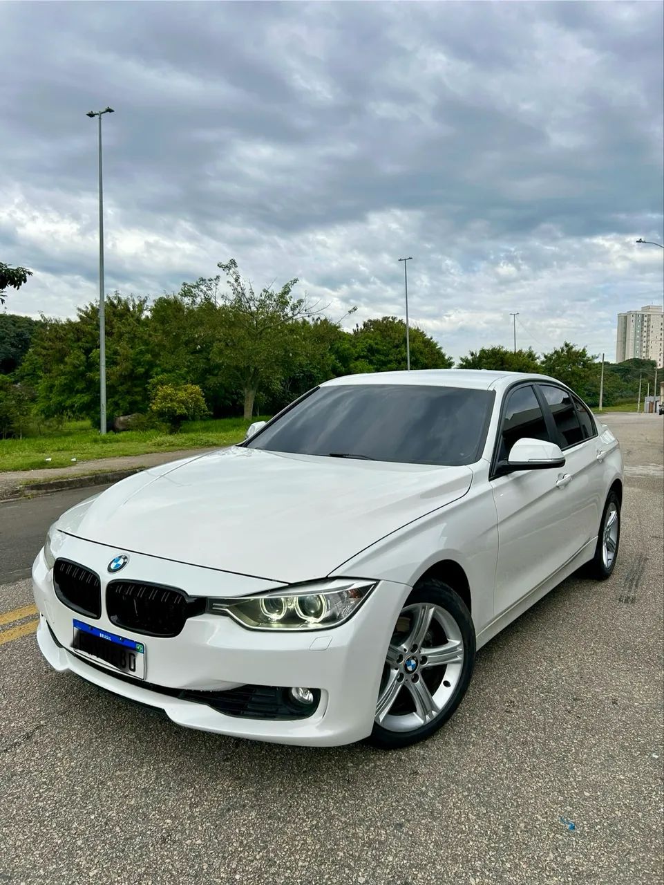BMW 320I A 2.0 Turbo/activeflex 16V 184cv 4P 2014