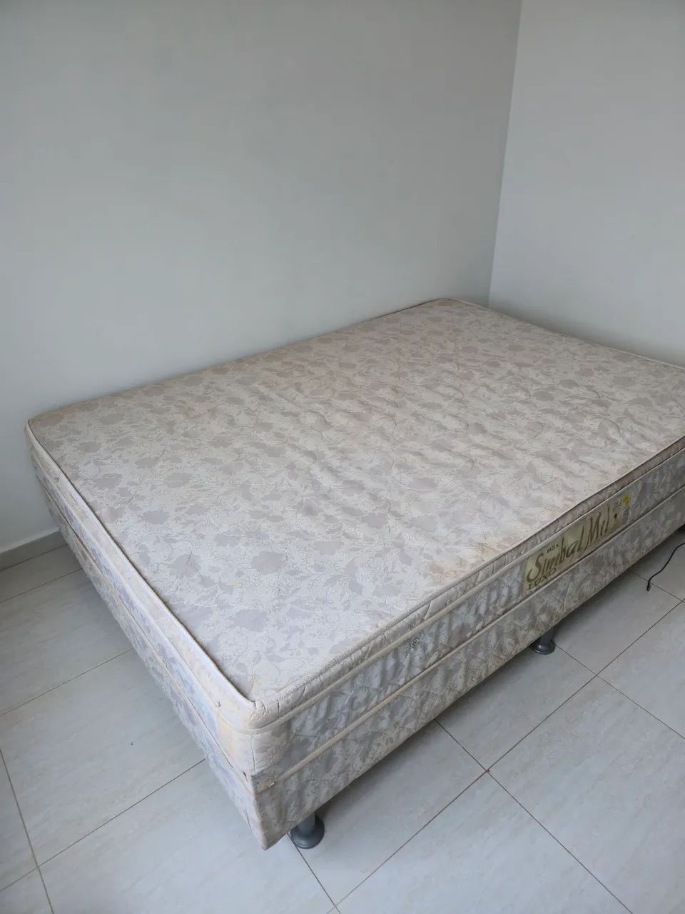 Cama box
