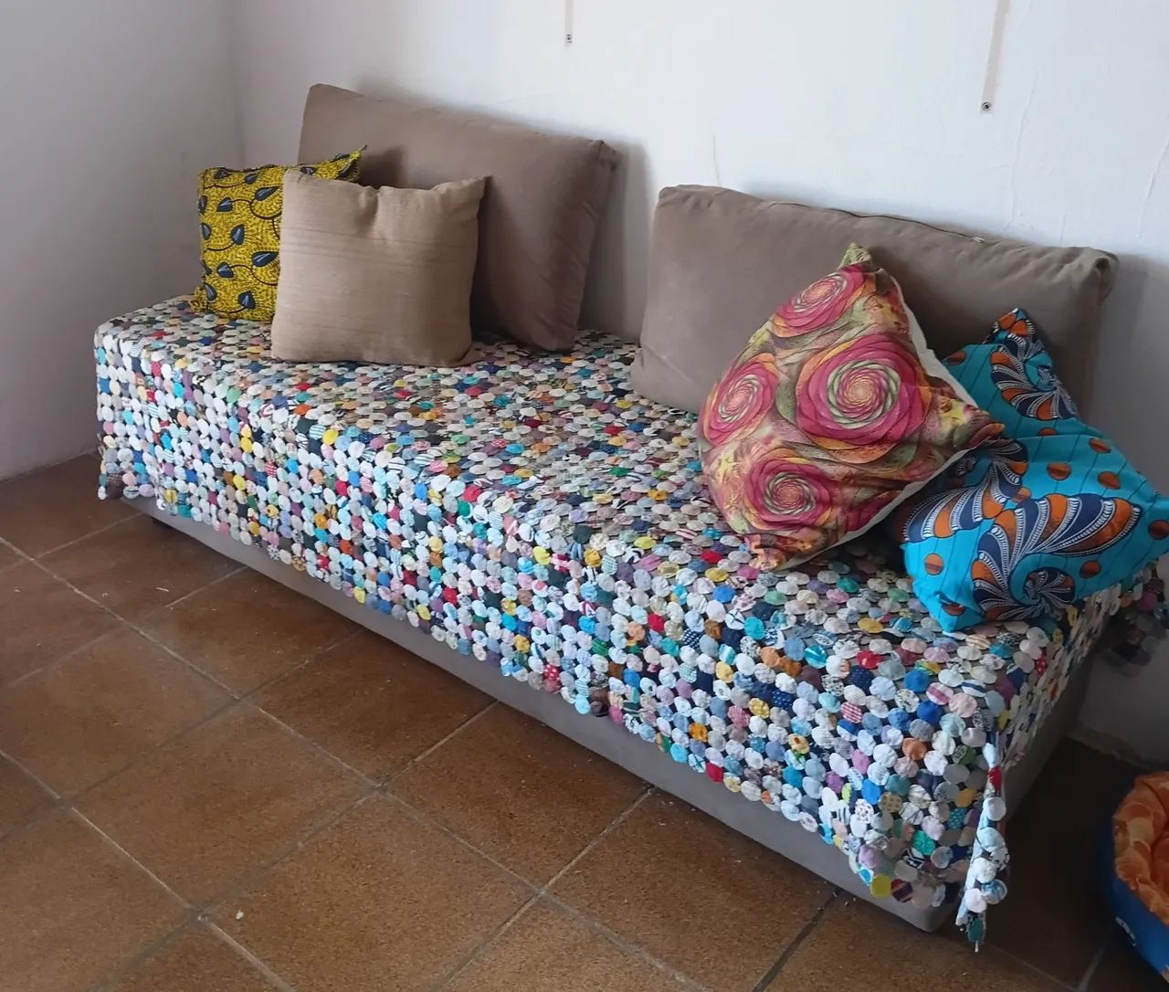 VENDO SOFA CAMA POUCO USO 400,00