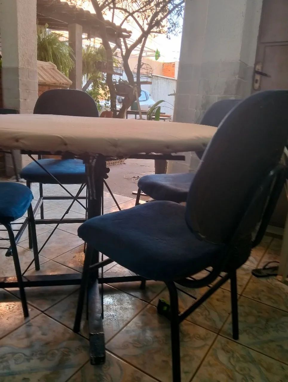 Conjunto de mesa de baralho com 4 cadeiras  - Foto 2