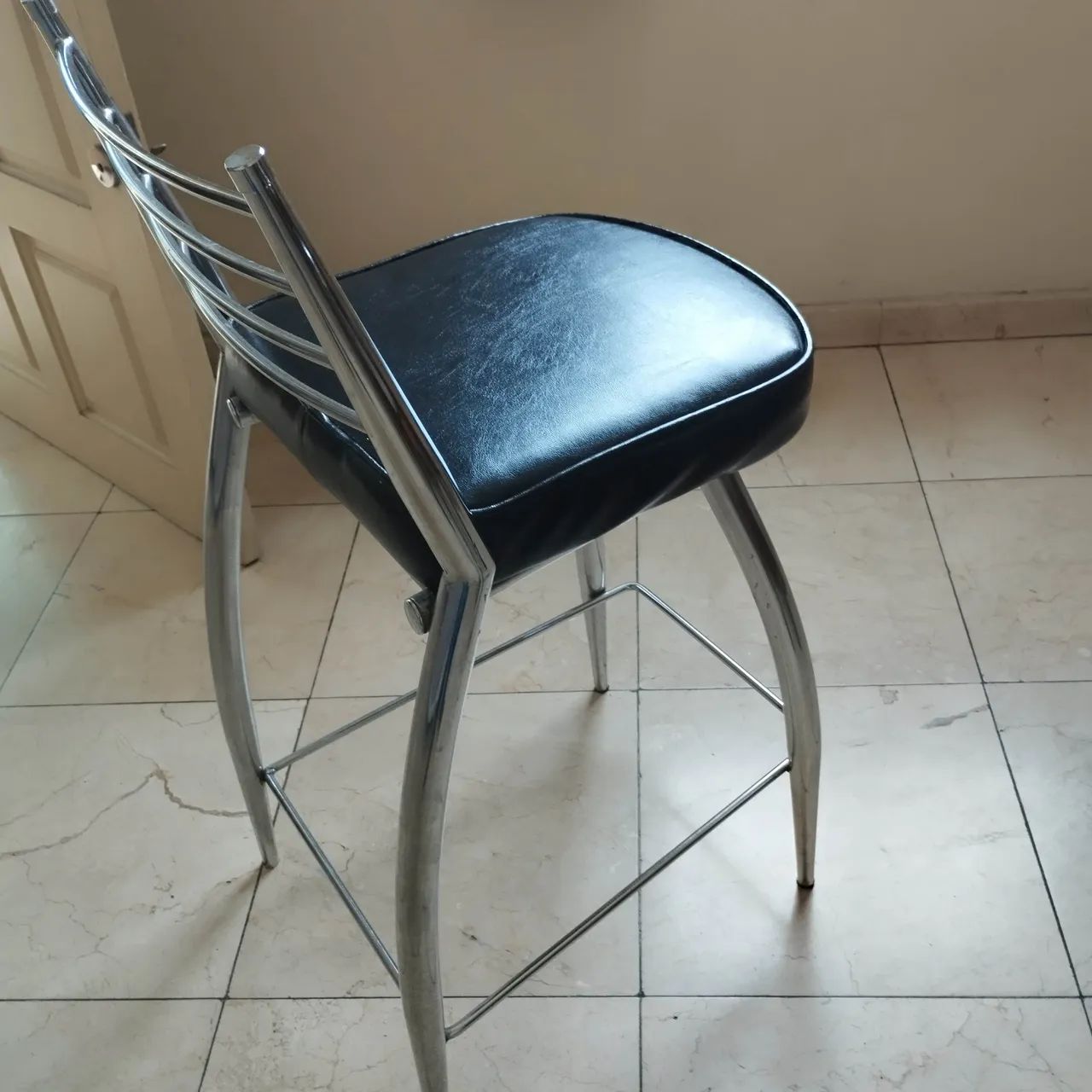 3 Banquetas no precinho