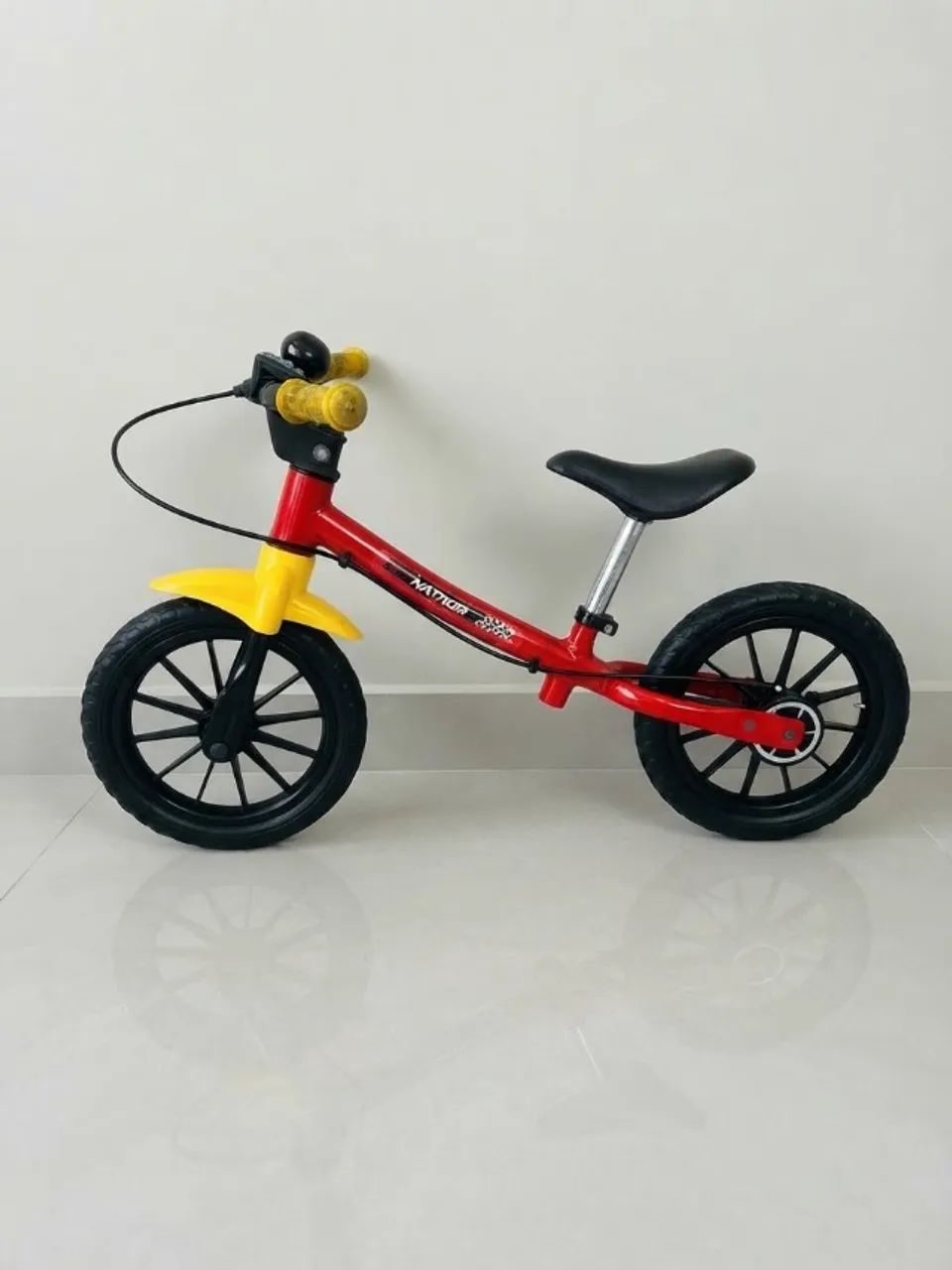 Bicicleta de equilíbrio infantil 