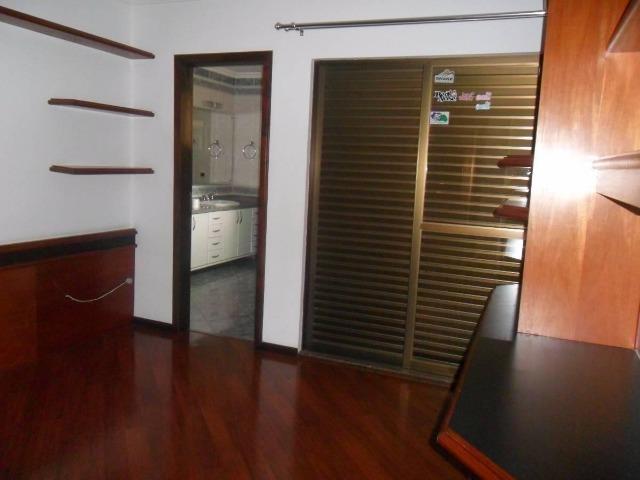Sobrado para venda no bairro Sítio Cercado - Curitiba - PR - Foto 13