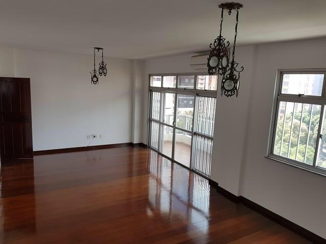 Aluga-se Excelente Apartamento com 3/4 sendo 1 suite, 1 vaga na José Malcher - Foto 2