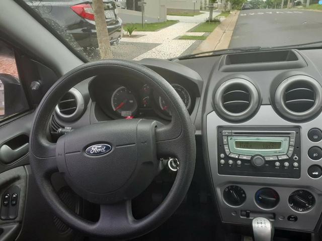 Fiesta Sedan Flex. Prata. Motor 1,6. Ano 2012 - Foto 7