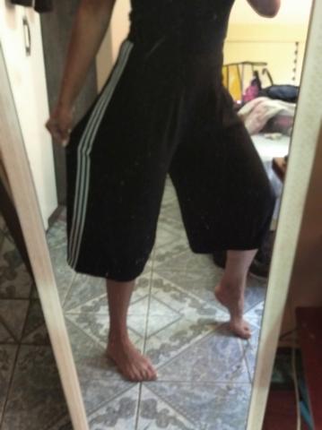 calça adidas pantacourt