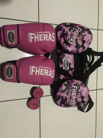 Luva de boxe feminino